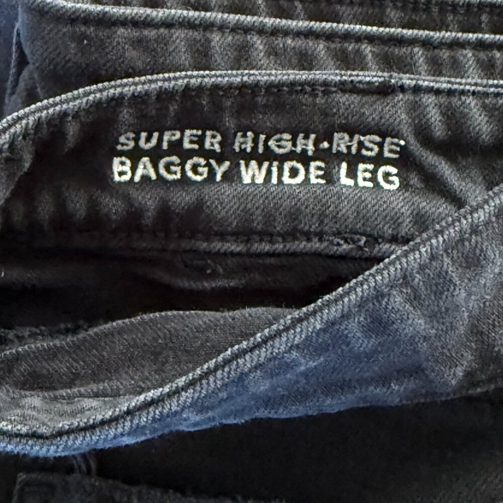 American Eagle Wide Leg jeans